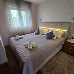 Luana With Private Jacuzzi Apartament Zadar