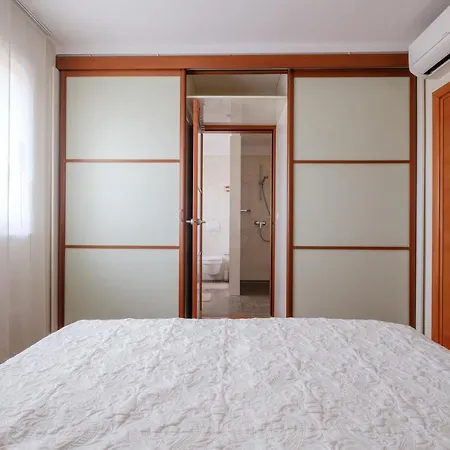 Apartmán Luana With Private Jacuzzi Zadar