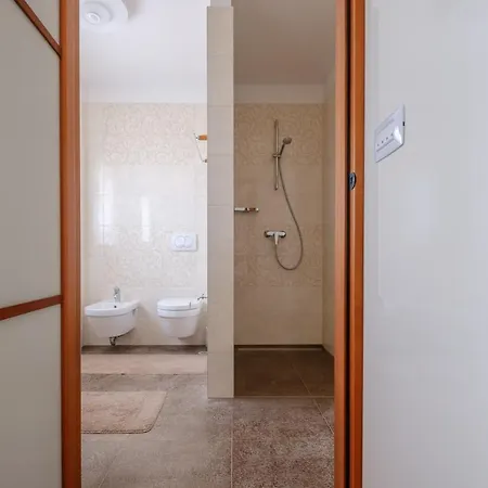Apartmán Luana With Private Jacuzzi *