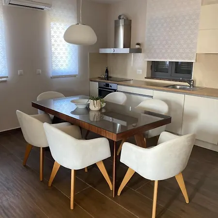 Apartmán Luana With Private Jacuzzi