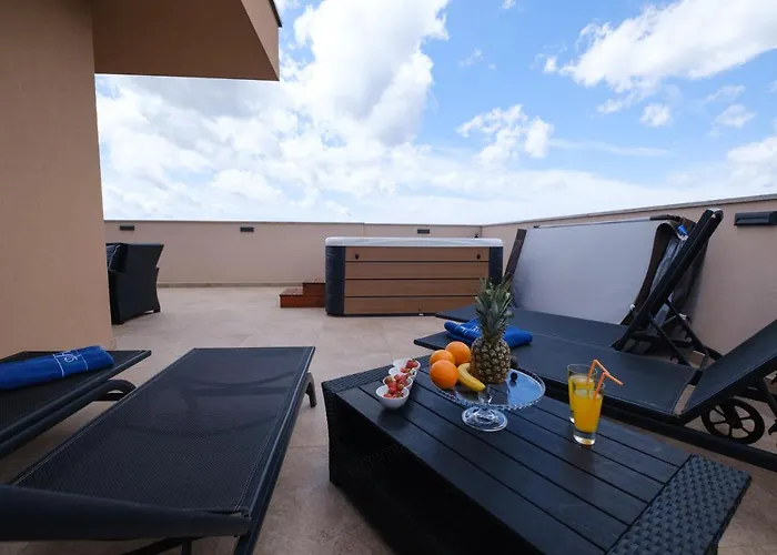 Lejlighed Luana With Private Jacuzzi Zadar