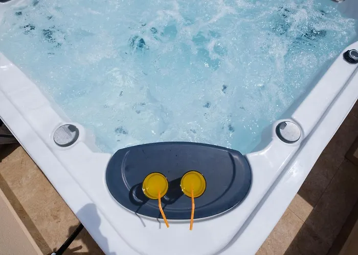 Luana With Private Jacuzzi Lejlighed Zadar