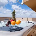 Apartment Luana With Private Jacuzzi