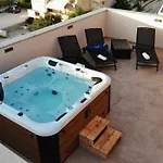 Luana With Private Jacuzzi Apartment Zadar