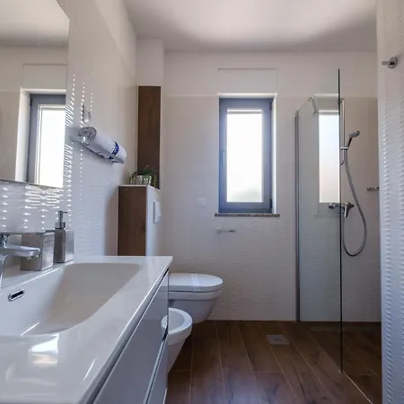 Luana With Private Jacuzzi Appartement Zadar