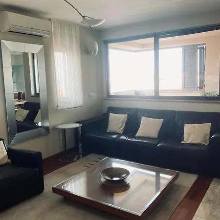 Luana With Private Jacuzzi