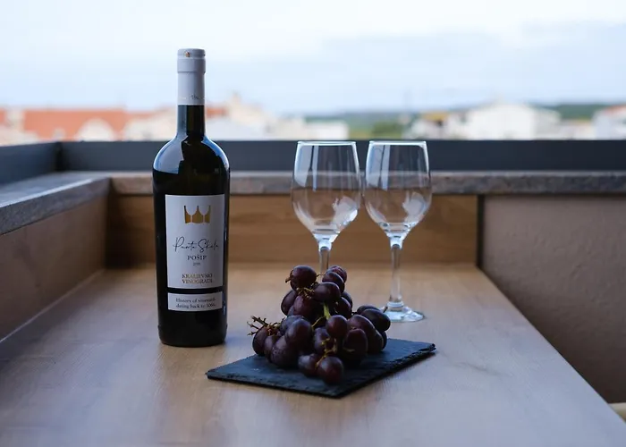 Апартаменты Luana With Private Jacuzzi *