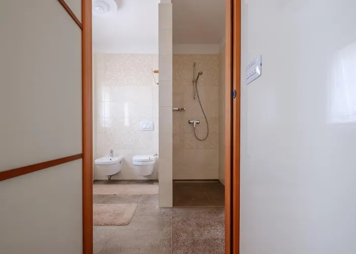 Апартаменты Luana With Private Jacuzzi *