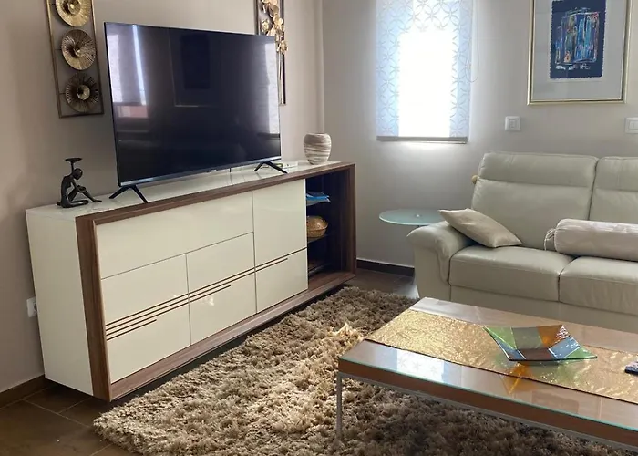 Апартаменты Luana With Private Jacuzzi