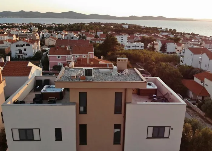 Luana With Private Jacuzzi Задар